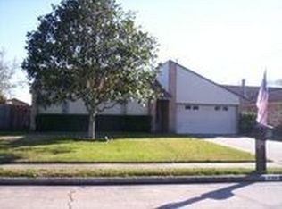 736 S Remington Dr, Angleton, TX 77515