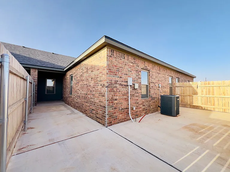5811 Urbana Pl — Photo 22