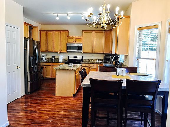 3rd image of 4646 Lynchester Dr