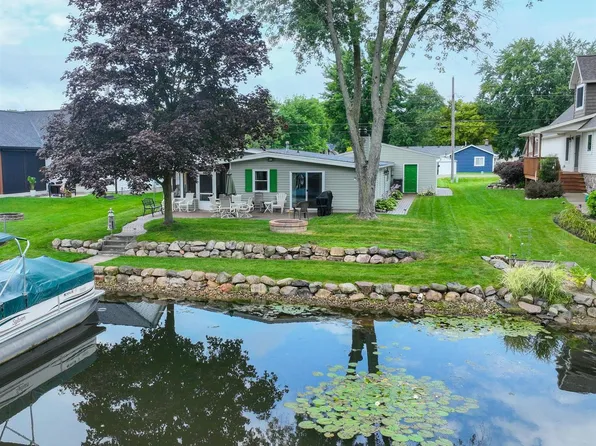 10875 Colony Rd, Pinckney, MI 48169