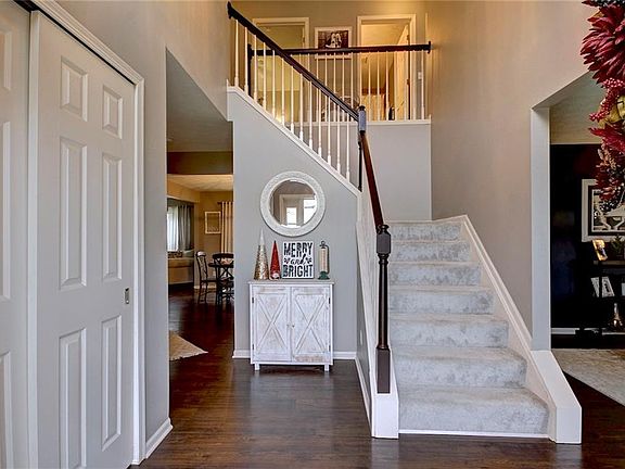 3rd image of 1144 Molland Dr