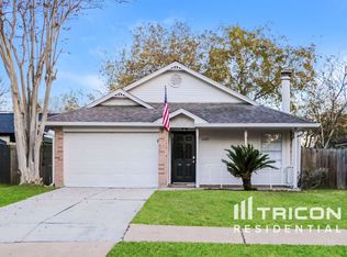 14202 Clear Forest Dr, Sugar Land, TX 77498