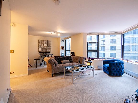 3rd image of 401 E Ontario St APT 1506