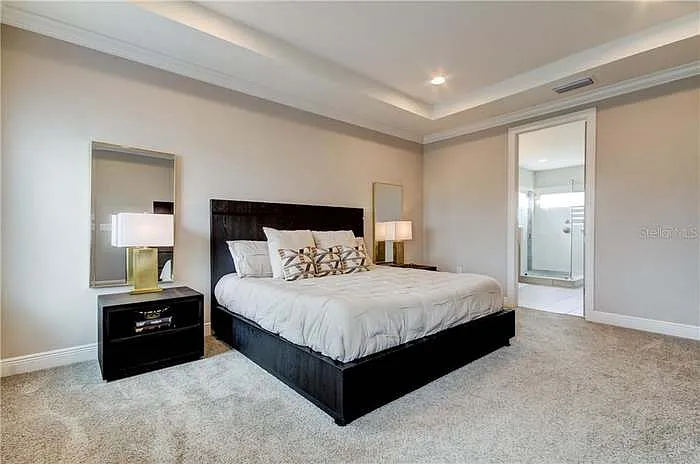 Walk in closet with built in cabinetry