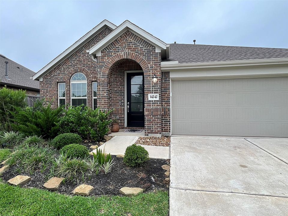 1st image of 14242 Amherst Meadow Trl
