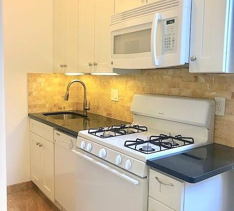 4th image of 553 3rd Ave APT 54