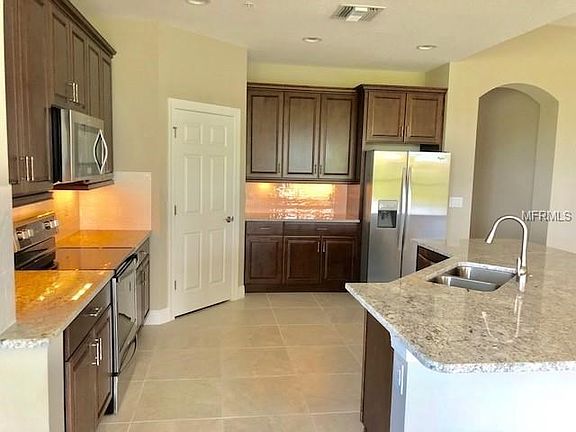 4th image of 190 Bella Vista Ter Unit D