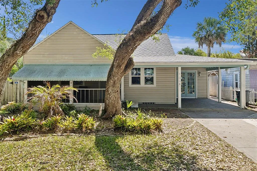 5 bed, 2.5 bath, 1654 sqft, $4,000 — Photo 1