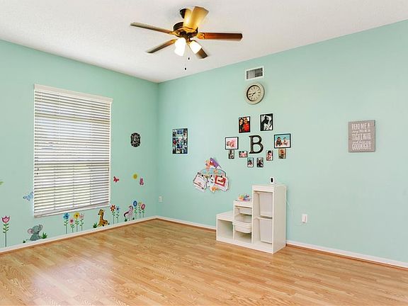 5th image of 2038 Tiptree Cir