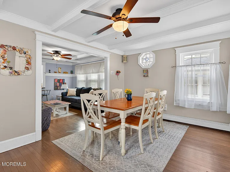 211 Lareine Ave — Photo 8