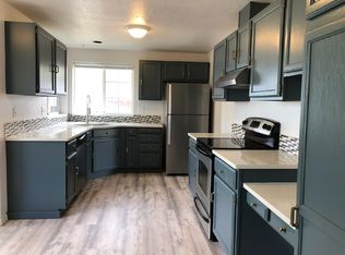 2040 SW 27th St, Redmond, OR 97756