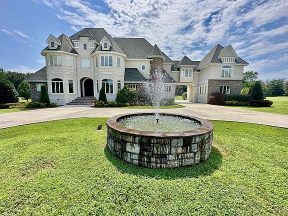4th image of 554 Willowbrook Dr