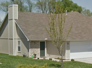 2428 Lancaster Dr, Lawrence, KS 66049