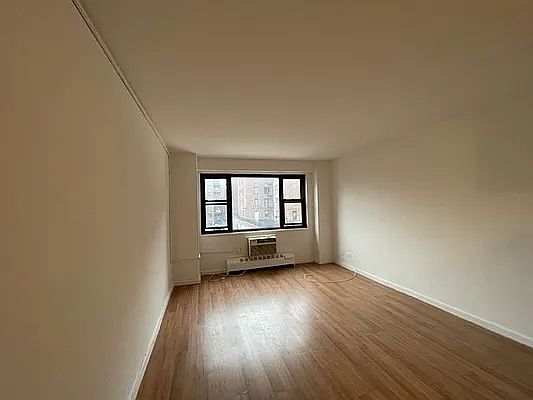 2nd image of 83-60 118th St #4D