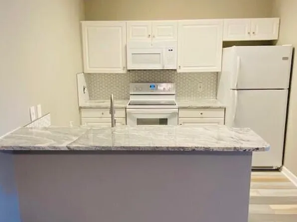 1700 Clinch Ave #107, Knoxville, TN 37916