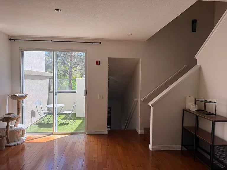 2208 Crescent Oak — Photo 4