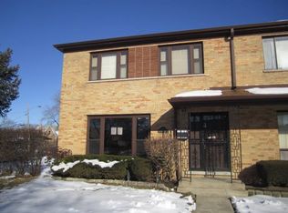 7555 E Prairie Rd, Skokie, IL 60076