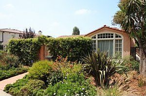 2nd image of 3607 Barry Ave