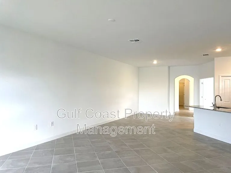 5316 Crystal Harbor Cv — Photo 16