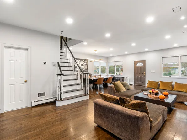 6 Mosely Avenue image 12 of 54