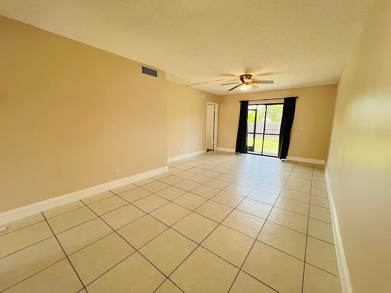 21890 Lake Forest Cir #101 — Photo 11