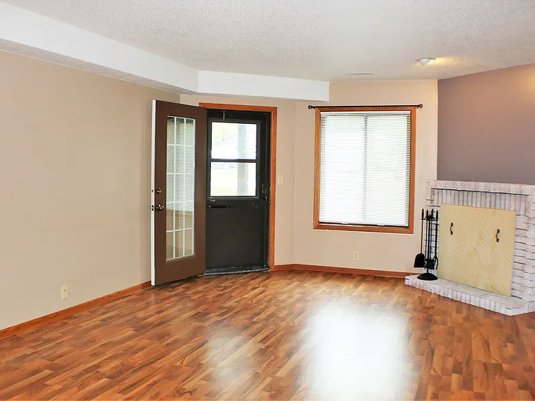 2050 Holiday Rd #B2 — Photo 3