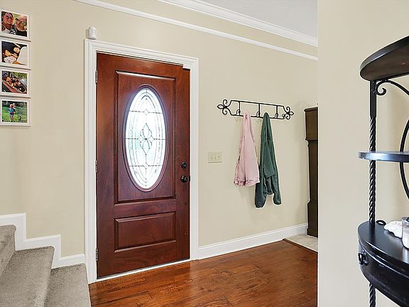 3rd image of 10310 Foxwood Dr W