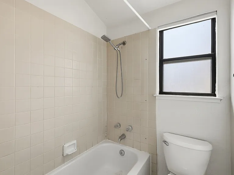 1401 Hood Rd — Photo 22