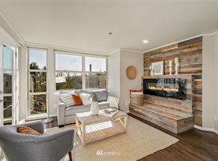 1310 Lucas Pl #404, Seattle, WA 98103