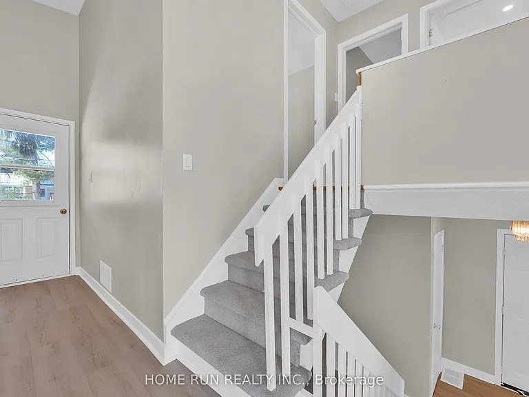 1259 Meadowlands Dr E — Photo 25