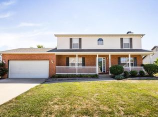1310 Stonefield Dr, Waterloo, IL 62298