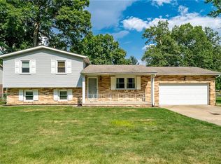 2822 Middlebury Cir SW, Canton, OH 44706