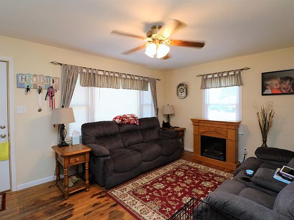 4th image of 422 Northside Dr