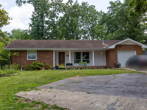 1906 Gibson Avenue, West Plains, MO 65775