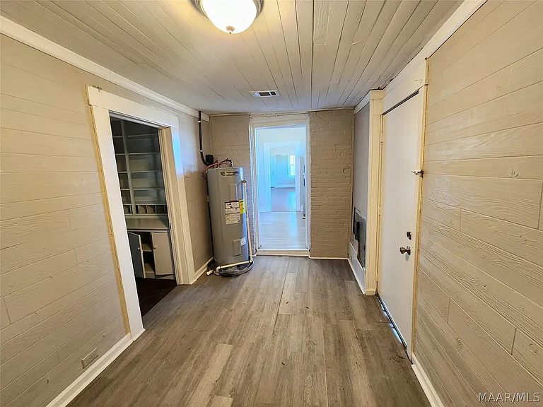 210 W Osceola St — Photo 23