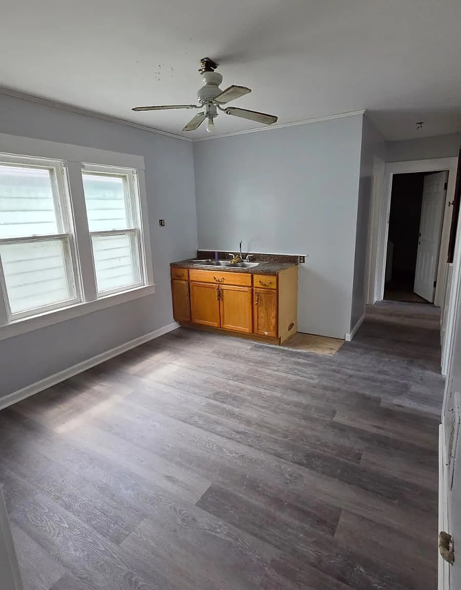 3 bed, 2217 sqft, $1,275 — Photo 2