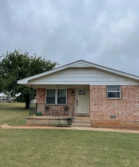 108 Sunny Ln — Photo 1