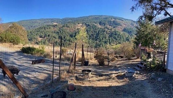 2nd image of 151 Tracy Ln