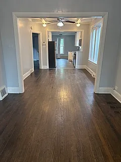 7229 S East End Ave — Photo 4