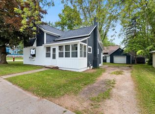 206 W Willow St, Bear Creek, WI 54922