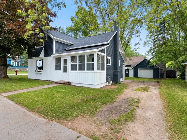 206 W Willow St, Bear Creek, WI 54922