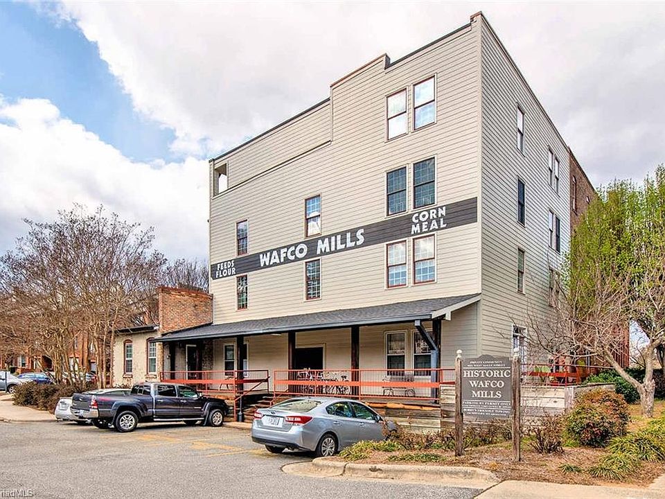 1st image of 801-11 W McGee St