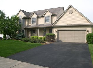 1006 Pember Cir, Dundee, IL 60118