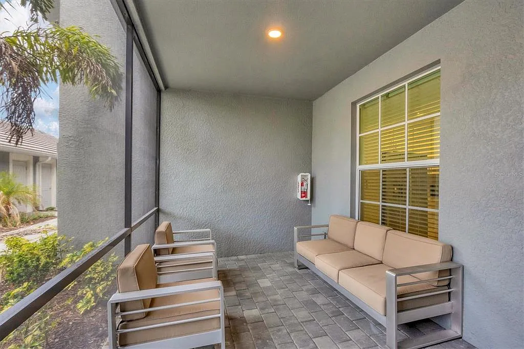 2 bed, 2.0 bath, 1569 sqft, $6,500 — Photo 4