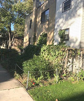 3rd image of 2121 W Hood Ave #2W