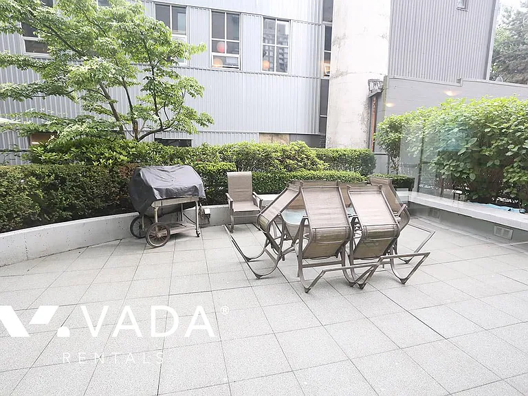 928 Richards St #605 — Photo 23