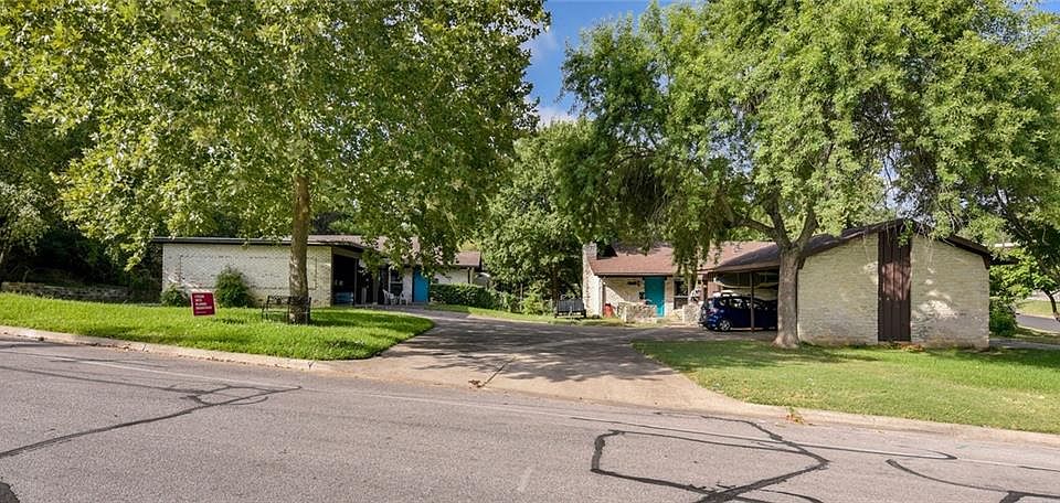 1st image of 2411 Wilke Dr