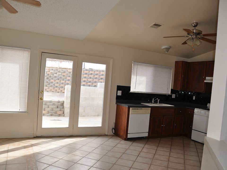 2nd image of 14417 Navarro Dr