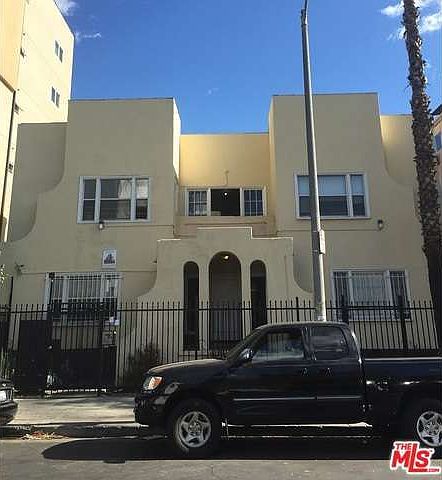 2nd image of 826 S Carondelet St