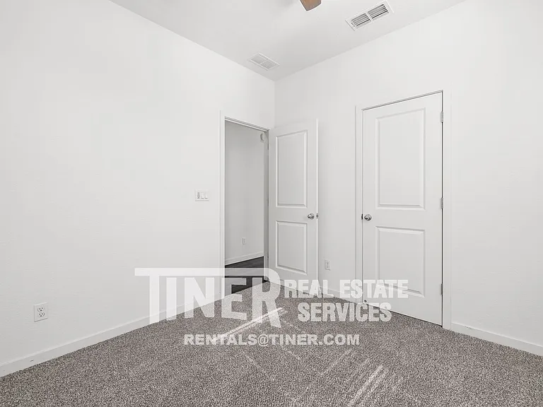 4152 Rotor Ln — Photo 20